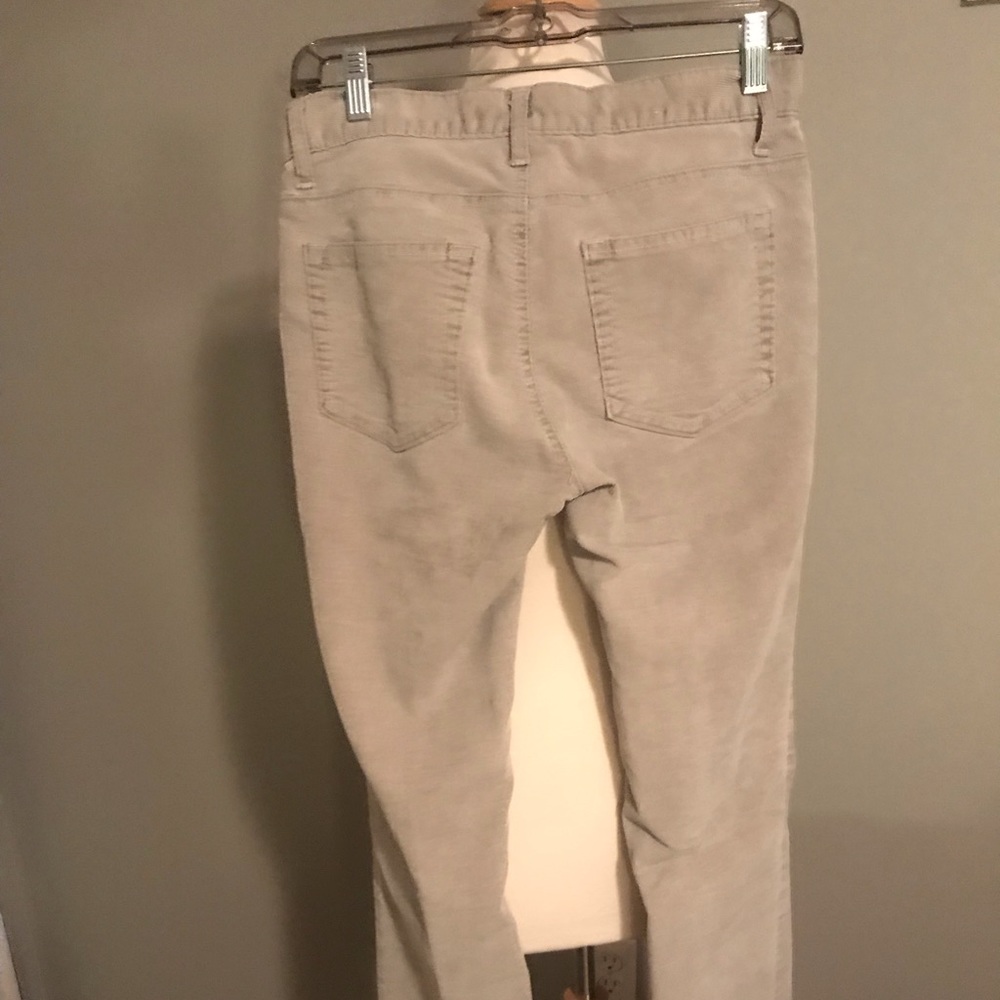 2/$25 Summer SALE 💝🎉🛍 Gap Khaki Cords 6LONG